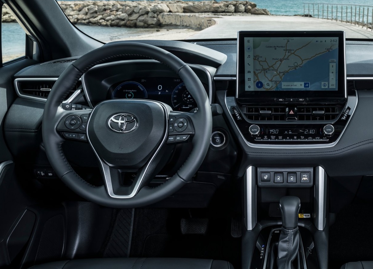 2022 Toyota Corolla Cross 1.8 Hybrid 140 HP Flame X-Pack e-CVT