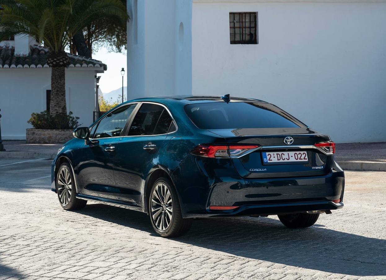 2023 Toyota Corolla 1.8 Hybrid 98 Beygir Flame X-Pack e-CVT Teknik Verileri