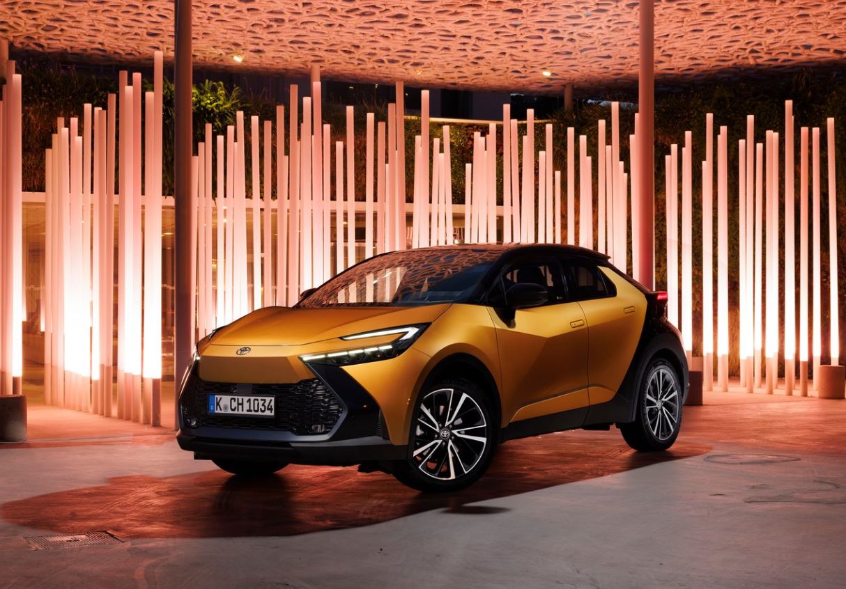 2025 Toyota C-HR 1.8 Hybrid Passion 2025 Toyota C-HR 1.8 Hybrid 95 Beygir Passion e-CVT Teknik Verileri