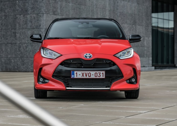 2021 Toyota Yaris 1.5 125 HP Flame X-Pack Multidrive S Özellikleri - arabayakit.com