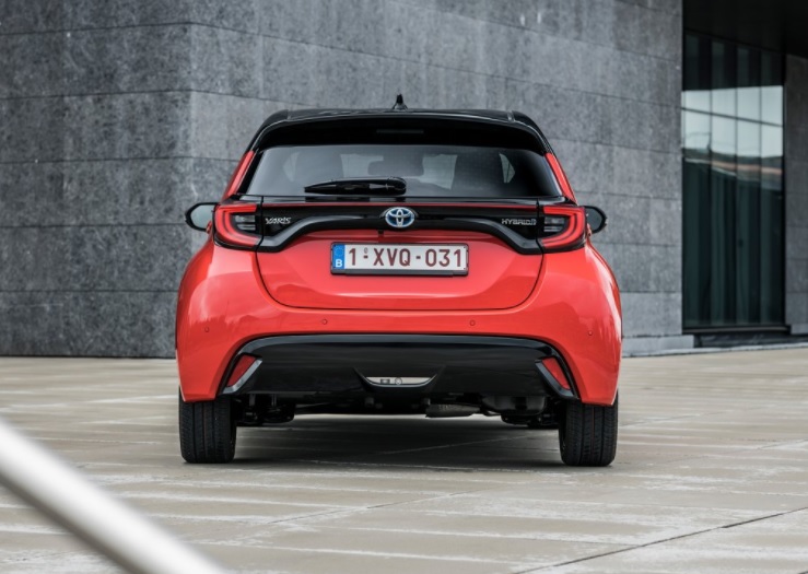 2021 Toyota Yaris 1.5 Hibrit 116 HP Flame e-CVT