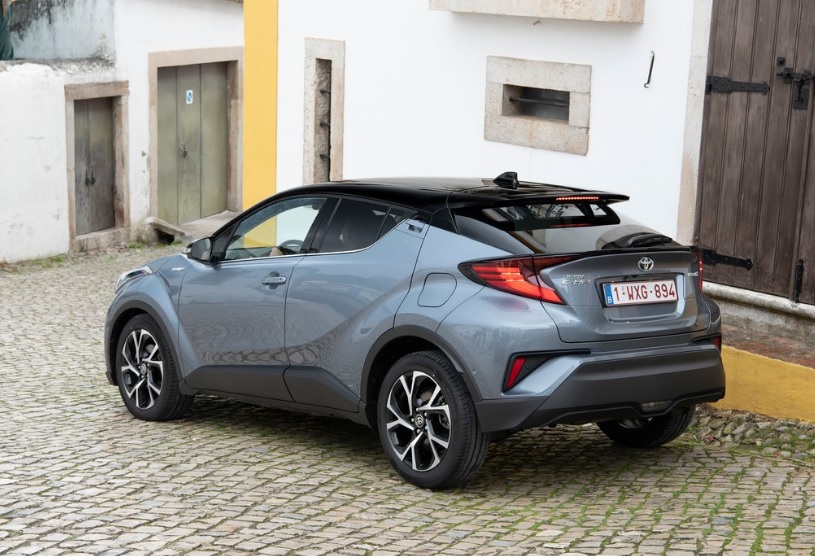 2022 Toyota C-HR 1.8 Hybrid 98 HP Passion X-Pack e-CVT