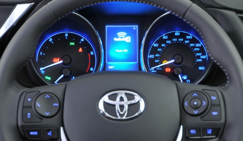 2017 Toyota Auris 1.4 D 4D 90 HP Active Skypack Manuel