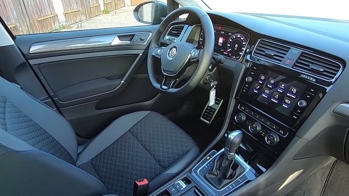 2018 Volkswagen Golf 1.0 TSI 110 HP Comfortline DSG Özellikleri - arabayakit.com