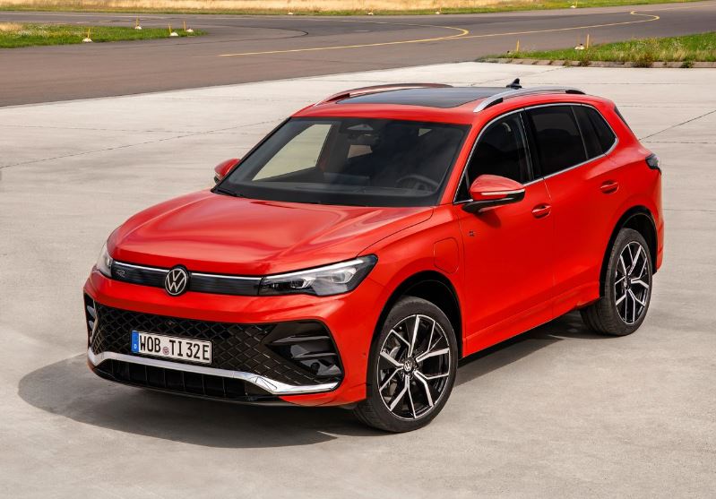 2025 Volkswagen Tiguan 2.0 TDI 4MOTION 193 HP R-Line DSG Özellikleri - arabayakit.com