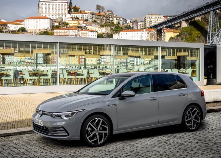 2025 Volkswagen Golf 1.5 eTSI 116 HP Style DSG Özellikleri - arabayakit.com
