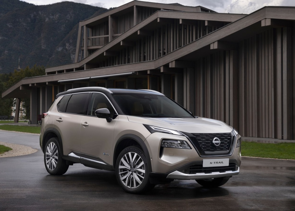 2022 Nissan X-Trail 1.5 e4ORCE 7K Platinum Premium 2022 Nissan X-Trail 1.5 e4ORCE 7K 213 Beygir Platinum Premium CVT Teknik Verileri