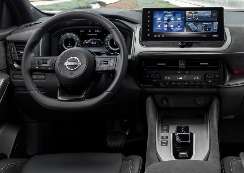 2025 Nissan Qashqai 1.3 DIGT 158 HP Platinum CVT Özellikleri - arabayakit.com