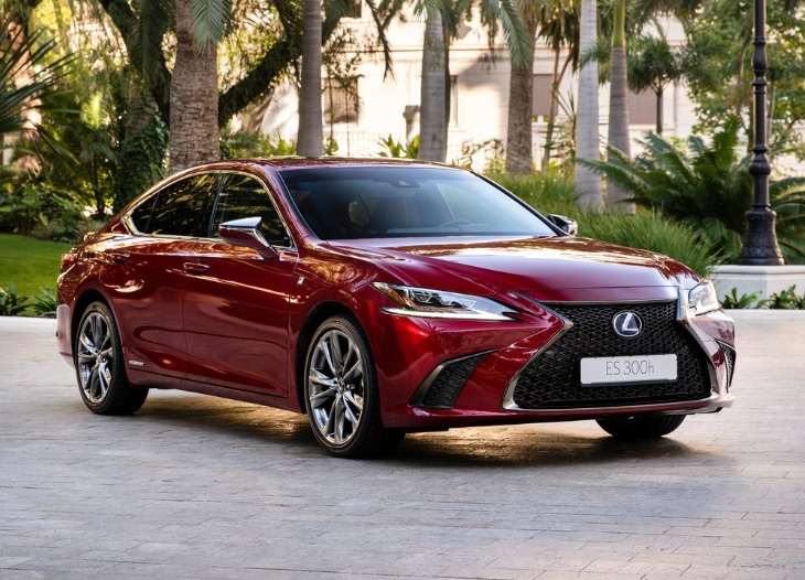 2020 Lexus ES 300h 2.5 218 HP Business e-CVT Özellikleri - arabayakit.com