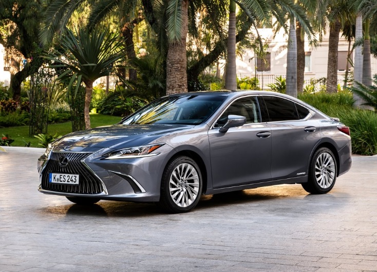 2020 Lexus ES 300h 2.5 218 HP Business e-CVT