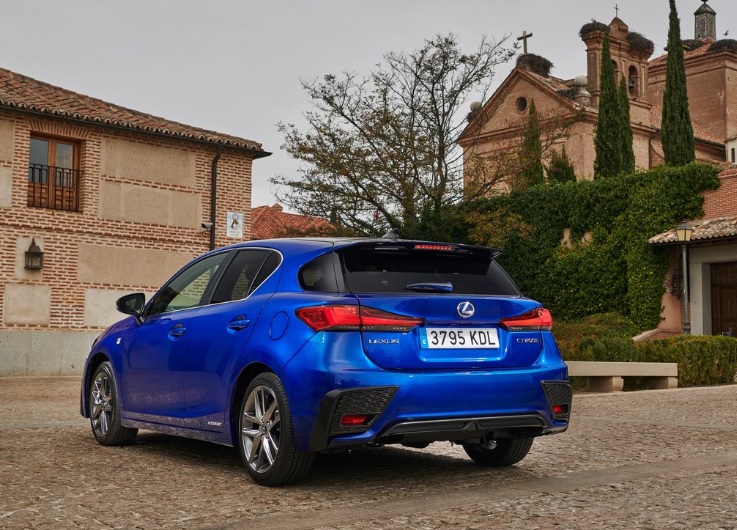 2020 Lexus CT 200h 1.8 136 HP Executive E-CVT Özellikleri - arabayakit.com