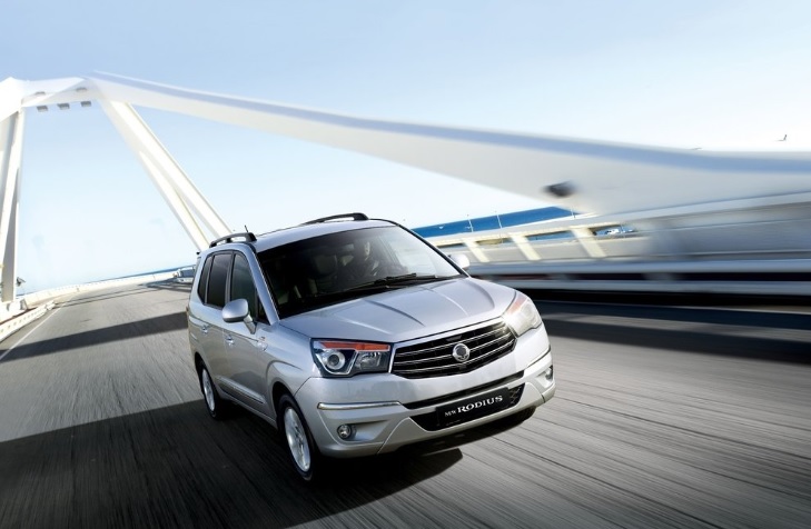 2016 Ssangyong Rodius 2.0D 4x4 155 HP Full AT Özellikleri - arabayakit.com