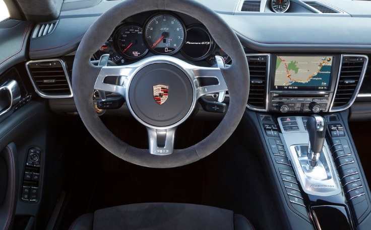 2014 Porsche Panamera 4.8 430 HP GTS Otomatik