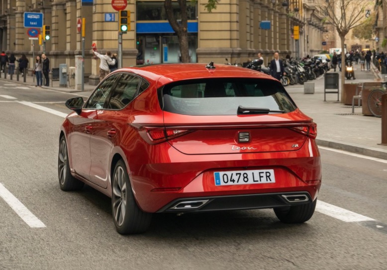2024 Seat Leon 1.5 TSI 130 HP FR Manuel Özellikleri - arabayakit.com
