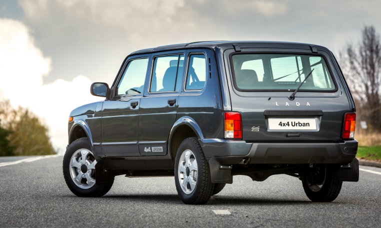 2018 Lada Niva 1.7 3K 83 HP Niva Manuel Özellikleri - arabayakit.com
