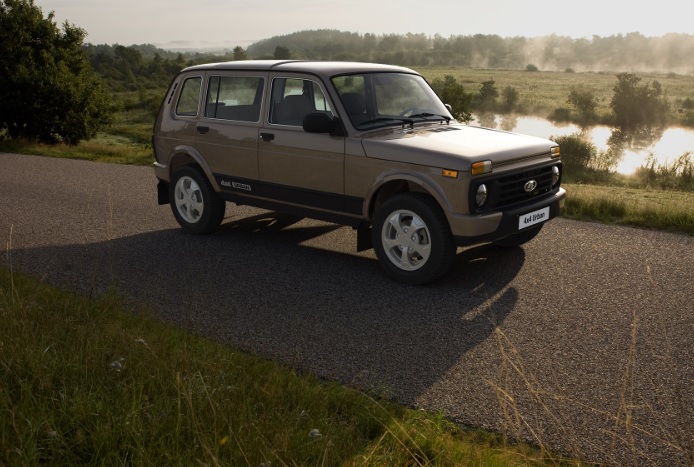 2018 Lada Niva 1.7 3K 83 HP Niva Manuel Özellikleri - arabayakit.com