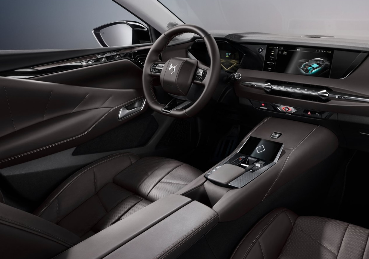 2023 DS DS 4 1.5 BlueHDI 130 HP Trocadero EAT8 Özellikleri - arabayakit.com