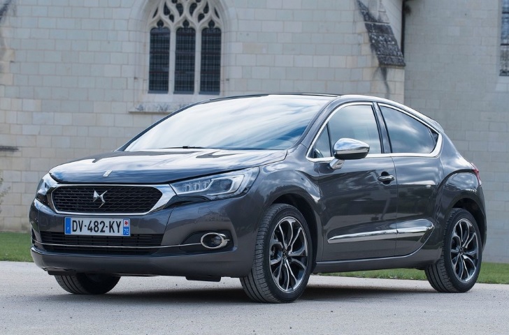 2017 DS DS 4 1.6 BlueHDi 120 HP Start Stop EAT6 Özellikleri - arabayakit.com