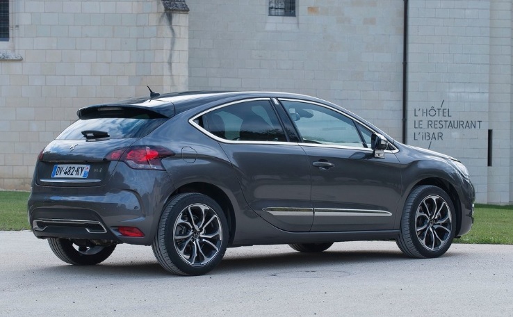 2017 DS DS 4 1.6 BlueHDi 120 HP Start Stop EAT6