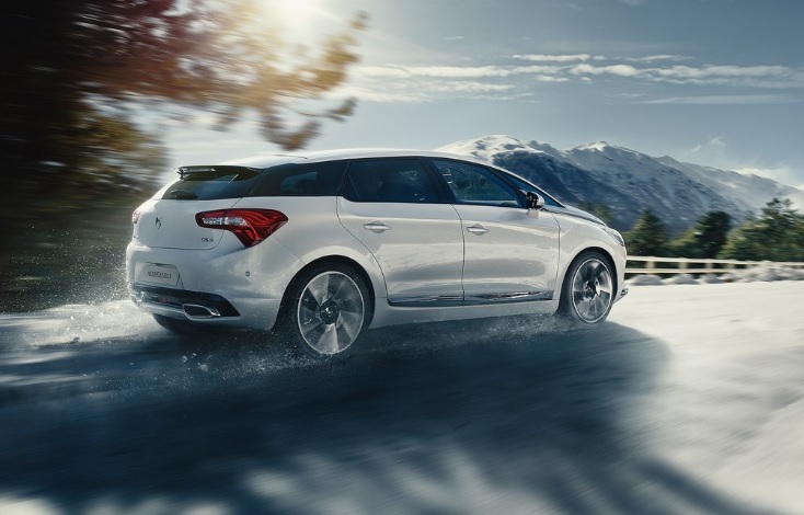 2016 DS DS 5 1.6 BlueHDi 120 HP So Chic EAT Özellikleri - arabayakit.com