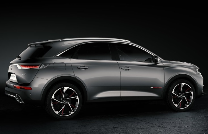 2021 DS DS 7 Crossback 1.6 Hibrit 300 HP E-Tense Grand Chic Rivoli Otomatik Özellikleri - arabayakit.com