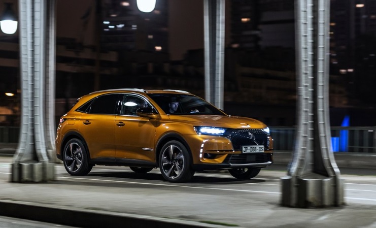 2022 DS DS 7 Crossback 1.5 BlueHDi 130 HP Ligne Noire Otomatik Özellikleri - arabayakit.com