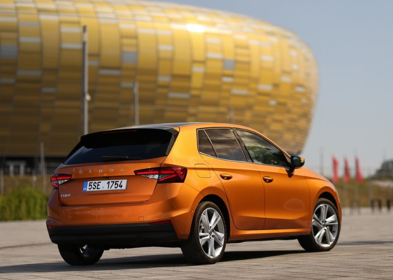 2022 Skoda Fabia 1.0 TSI 95 HP Elite Manuel Özellikleri - arabayakit.com