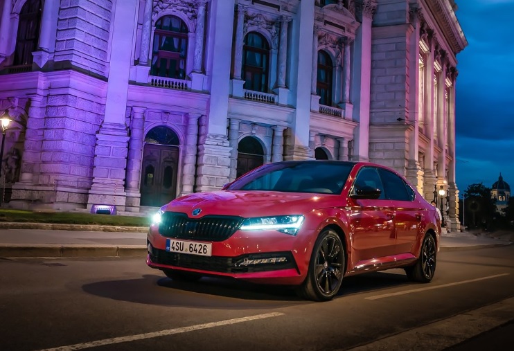 2020 Skoda Superb 1.6 TDi 120 HP Prestige DSG Özellikleri - arabayakit.com