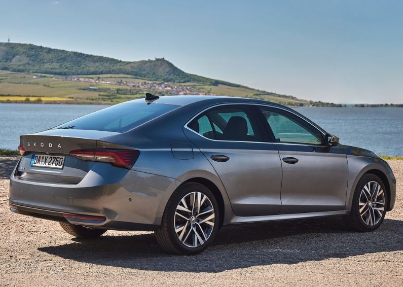 2024 Skoda Yeni Octavia 1.5 TSI eTEC 150 HP Elite DSG Özellikleri - arabayakit.com