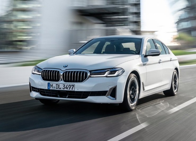2022 BMW 5 Serisi 520d 2.0 xDrive 190 HP Luxury Line Steptronic Özellikleri - arabayakit.com