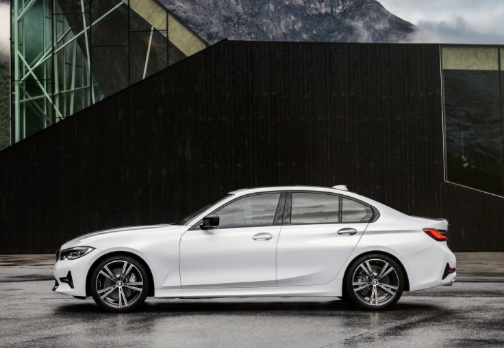 2022 BMW 3 Serisi 320i 1.6 170 HP Sport Line Steptronic Özellikleri - arabayakit.com