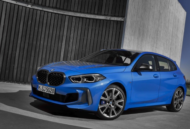 2020 BMW 1 Serisi 116d 1.5 116 HP Sport Line Steptronic Özellikleri - arabayakit.com