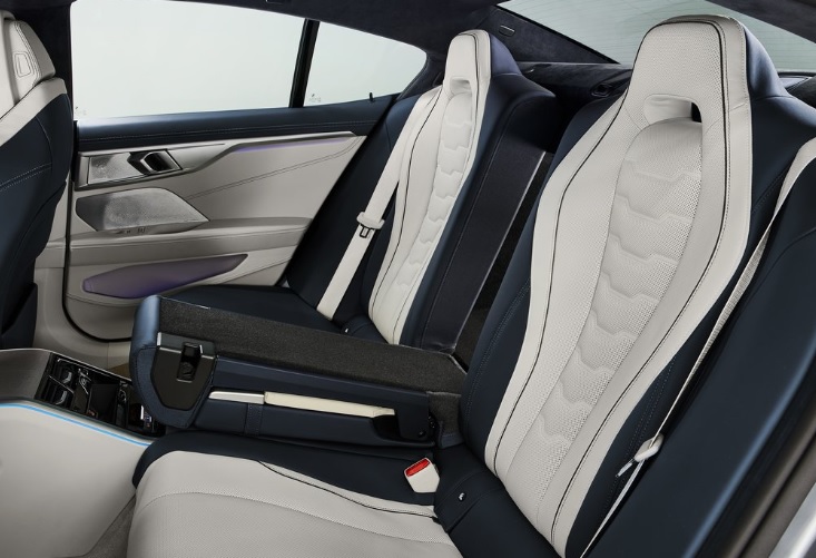 2022 BMW 8 Serisi 840d xDrive 3.0 320 HP M Sport Steptronic
