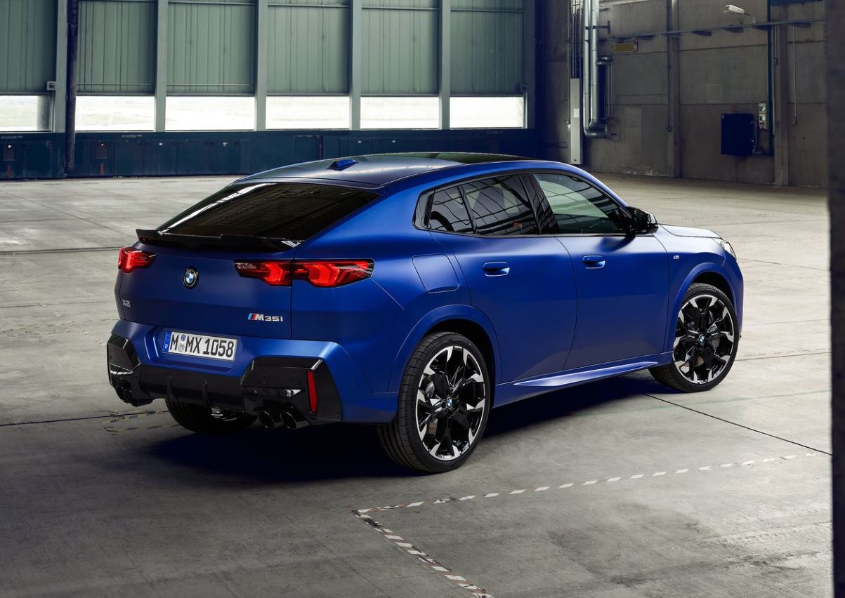 2025 BMW X2 1.5 sDrive20i 170 HP M Sport Steptronic Özellikleri - arabayakit.com