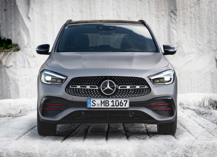 2020 Mercedes Yeni GLA GLA200 1.3 163 HP AMG 7G-DCT Özellikleri - arabayakit.com
