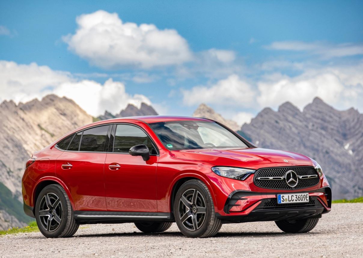 2024 Mercedes GLC 180 1.5 170 HP AMG 9G-Tronic Özellikleri - arabayakit.com