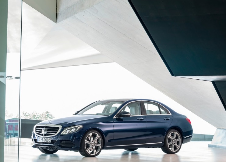 2017 Mercedes C Serisi C180 1.6 156 HP Comfort 7G-Tronic Özellikleri - arabayakit.com