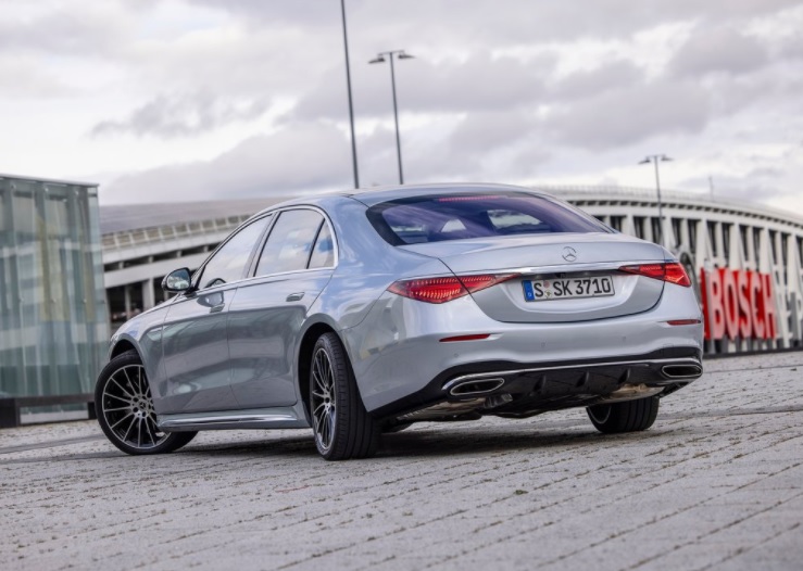 2022 Mercedes S Serisi S400d 4MATIC 3.0 330 HP Inspiration 9G-Tronic Özellikleri - arabayakit.com