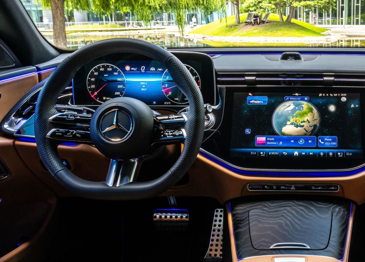 2025 Mercedes E Serisi E180 1.5 170 HP AMG 9G-TRONIC Özellikleri - arabayakit.com